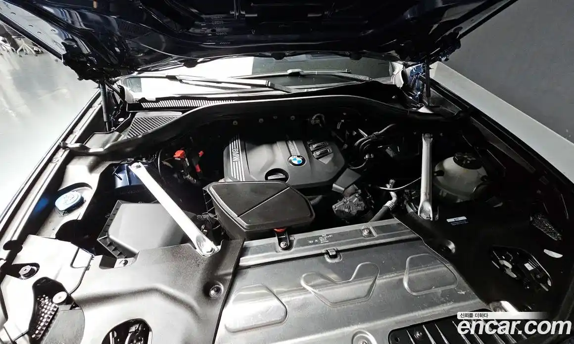 BMW X4 2025 2.0 гидро, фото 6
