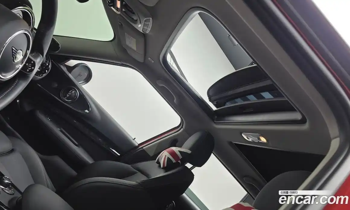 Mini Clubman 2023 2.0 автомат (гидро), фото 25