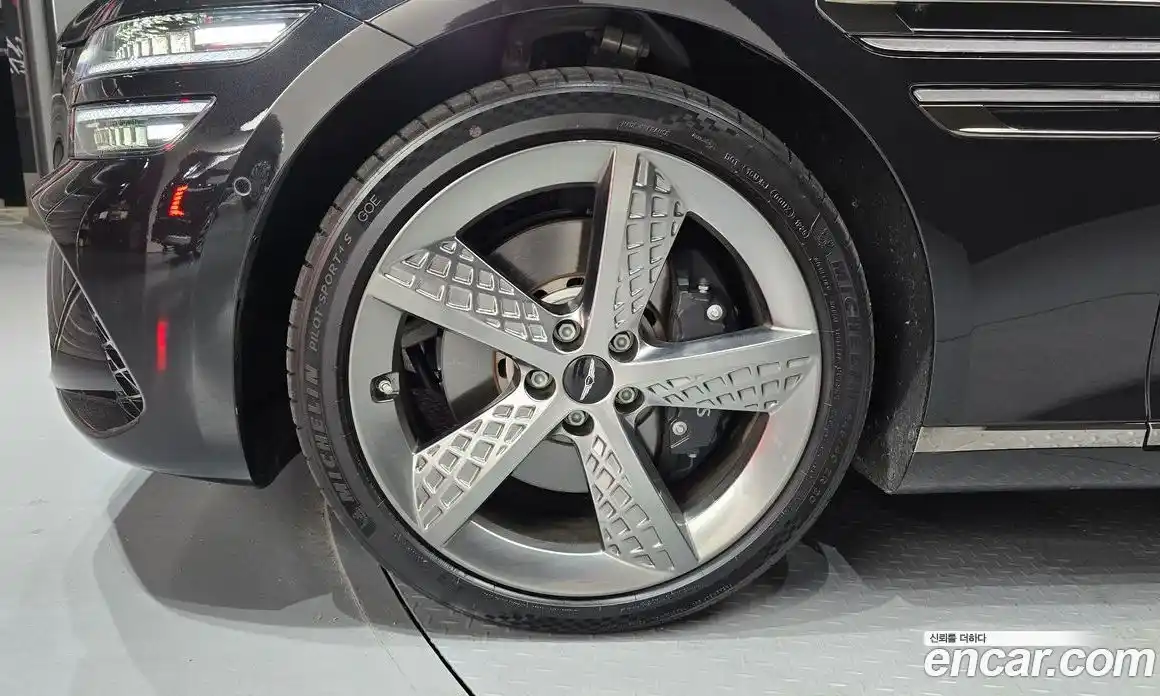 Genesis G80 2025 3.5 автомат (гидро), фото 5