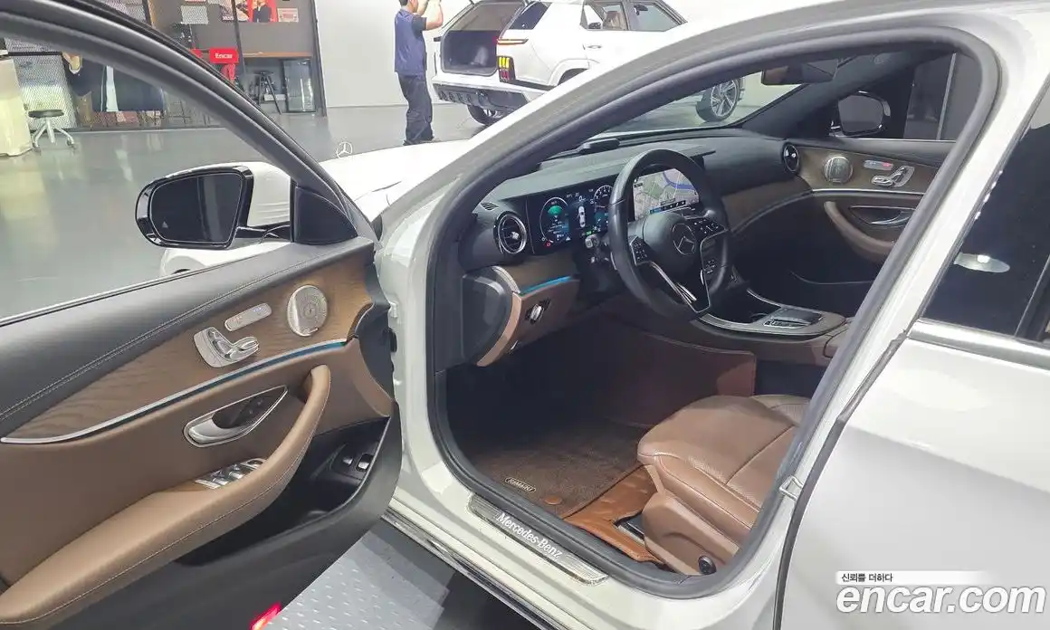 Mercedes-Benz E-Class 2021 2.0 гидро, фото 13
