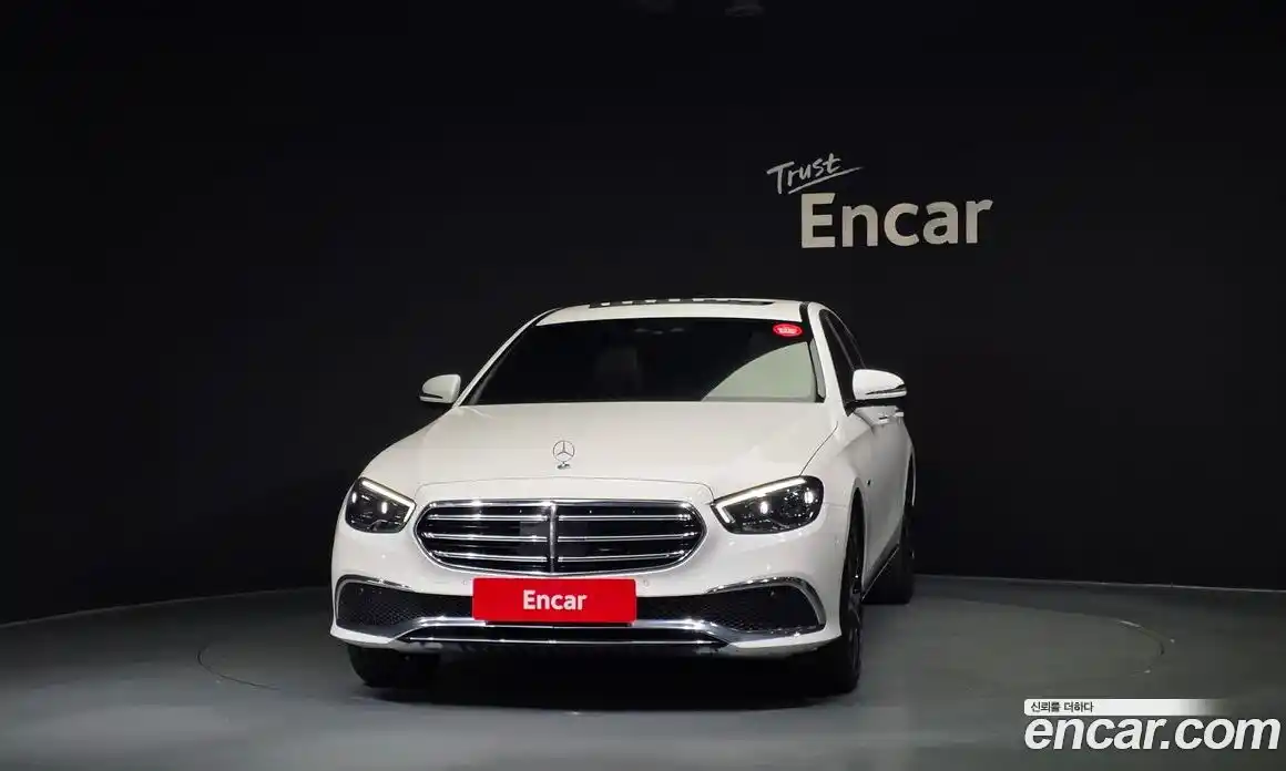 Mercedes-Benz E-Class 2021 2.0 гидро, фото 3