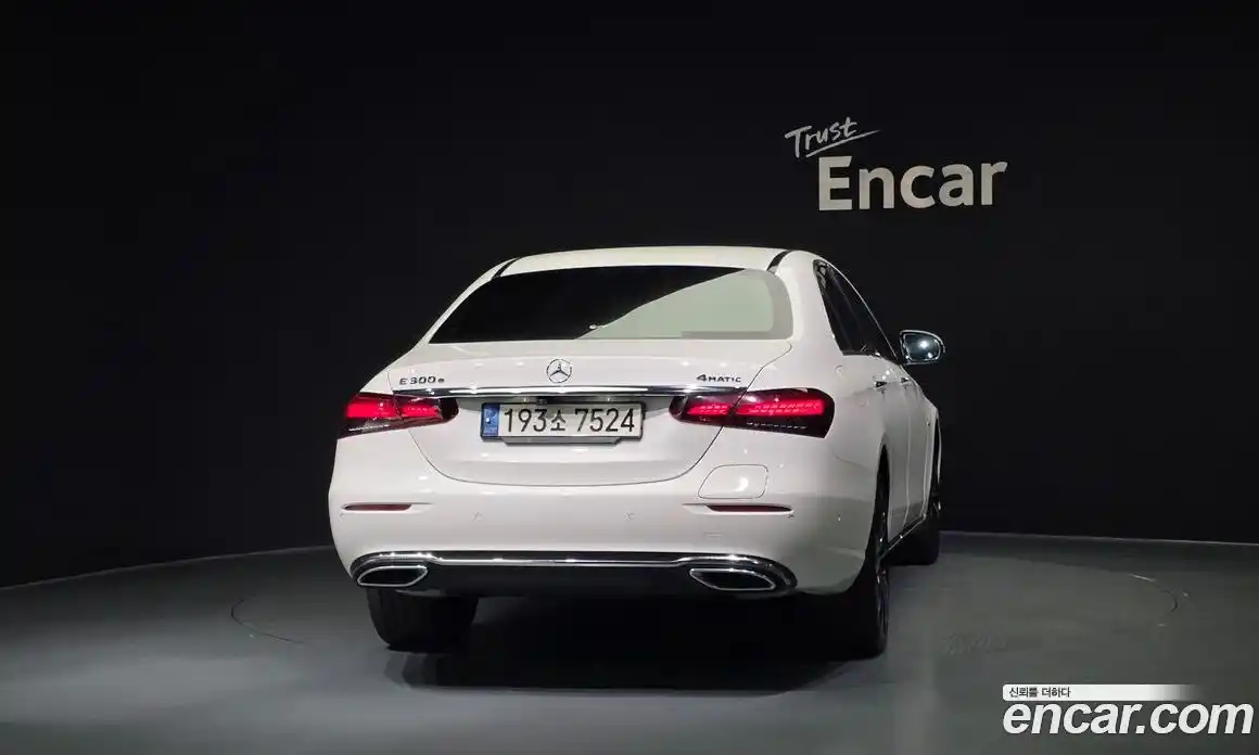 Mercedes-Benz E-Class 2021 2.0 гидро, фото 4
