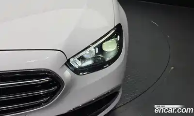 Mercedes-Benz E-Class 2021 2.0 гидро, миниатюра 8
