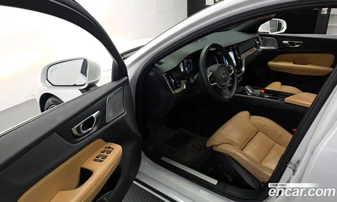 Volvo S60 2021 2.0 автомат (гидро), фото 13