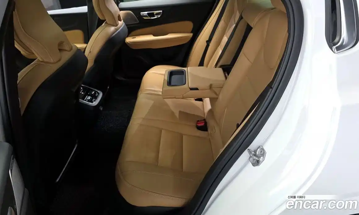 Volvo S60 2021 2.0 автомат (гидро), фото 18