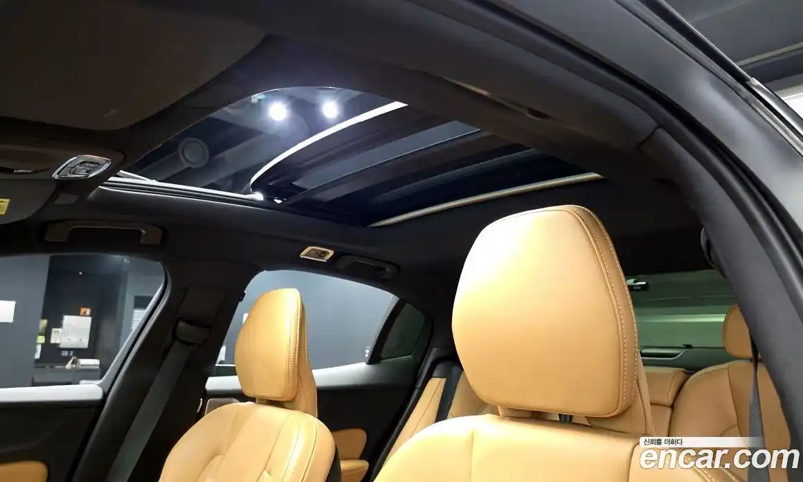 Volvo S60 2021 2.0 автомат (гидро), фото 23