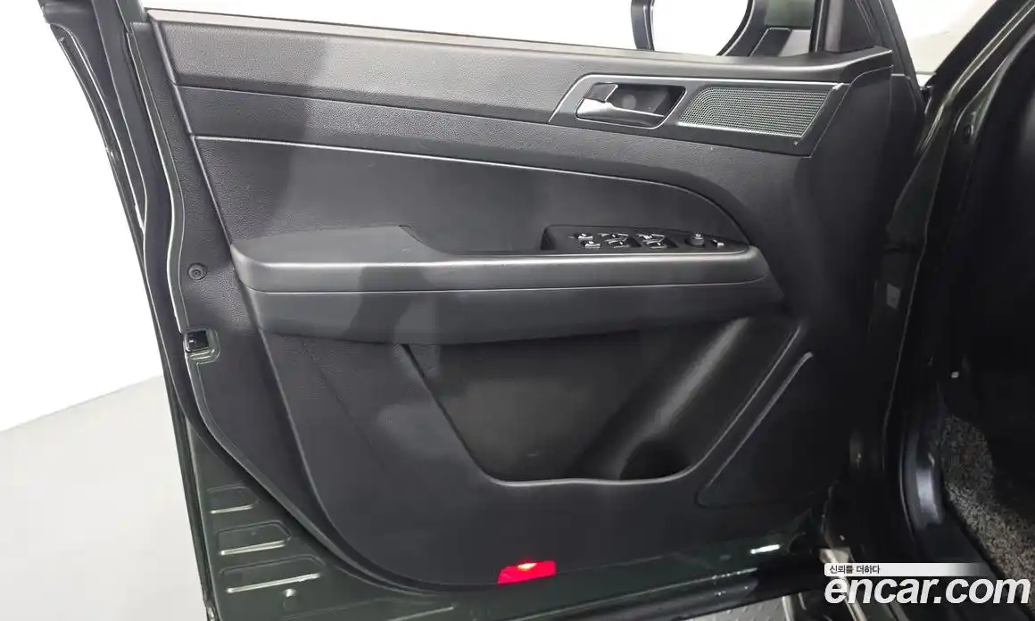 SsangYong Rexton 2024 2.2 автомат (гидро), фото 14