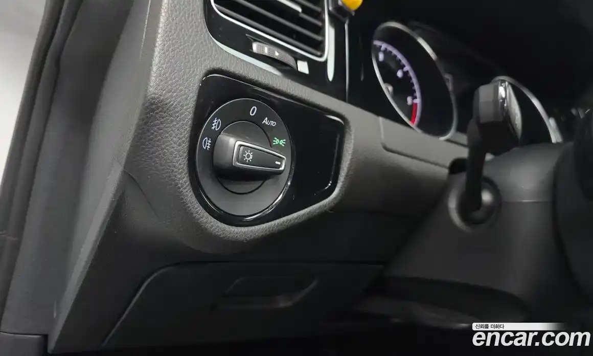 Volkswagen Golf 2015 2.0 автомат (гидро), фото 16