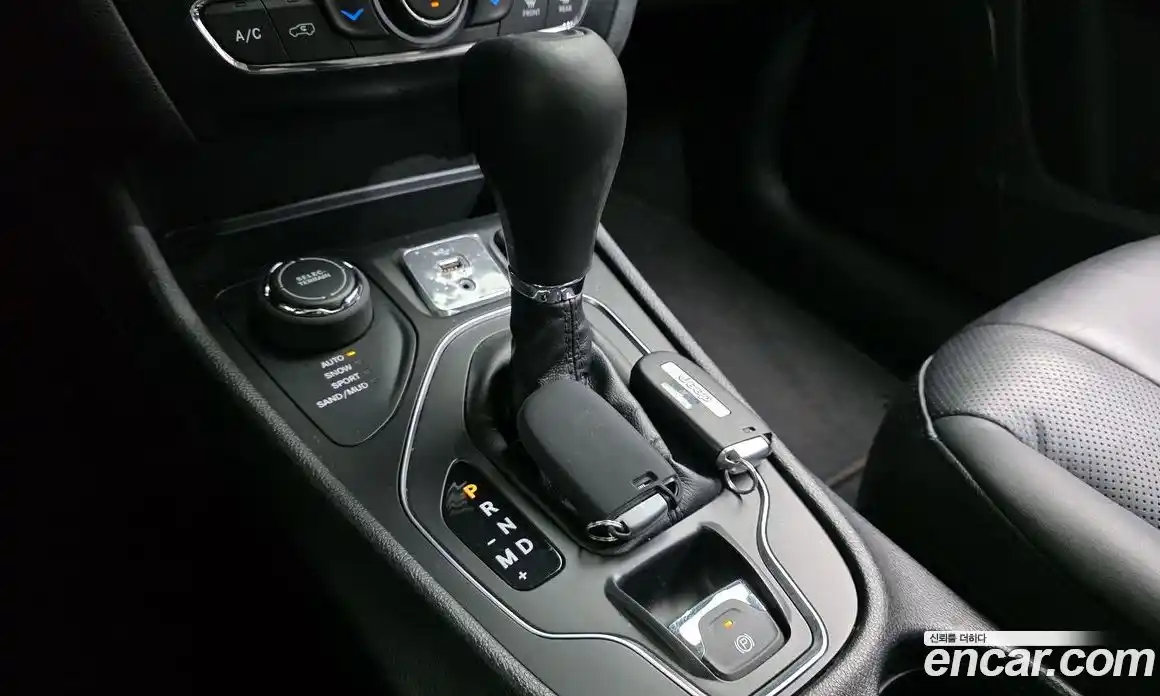 Jeep Cherokee 2019 2.4 автомат (гидро), фото 12