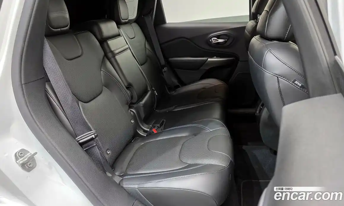 Jeep Cherokee 2019 2.4 автомат (гидро), фото 17