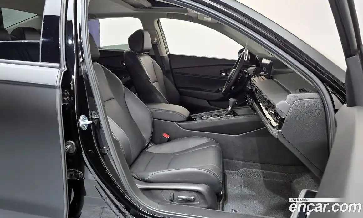 Honda Accord 2025 2.0 автомат (гидро), фото 16
