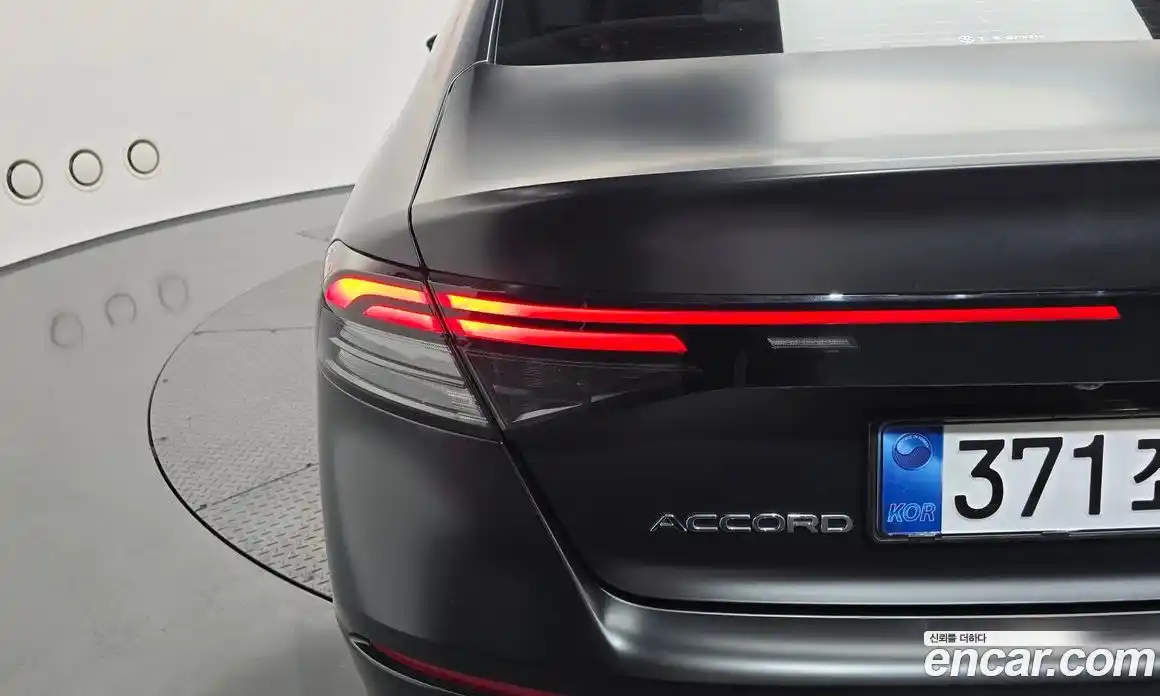 Honda Accord 2025 2.0 автомат (гидро), фото 9