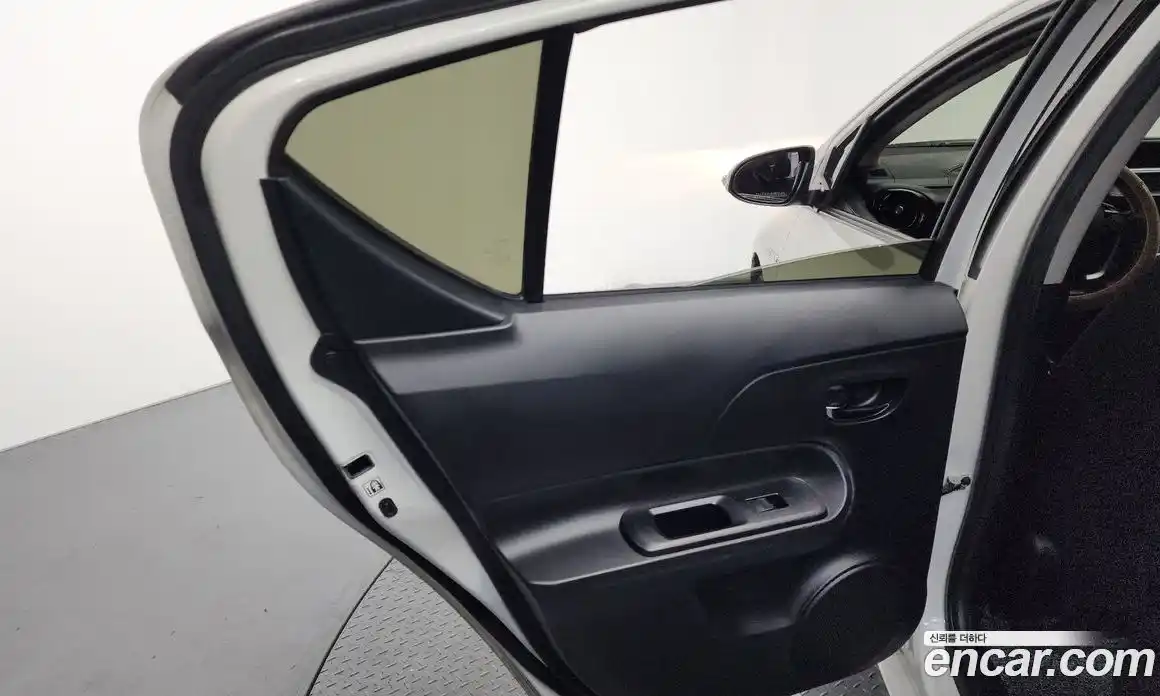 Toyota Prius 2019 1.5 гидро, фото 14