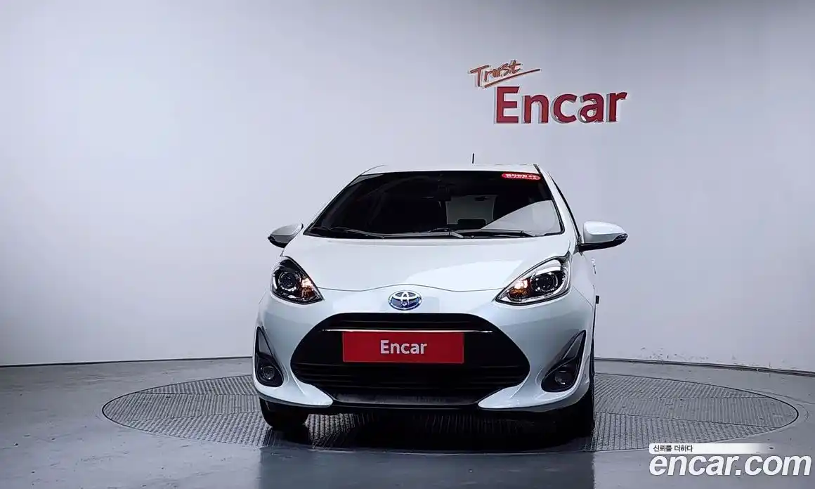 Toyota Prius 2019 1.5 гидро, фото 2