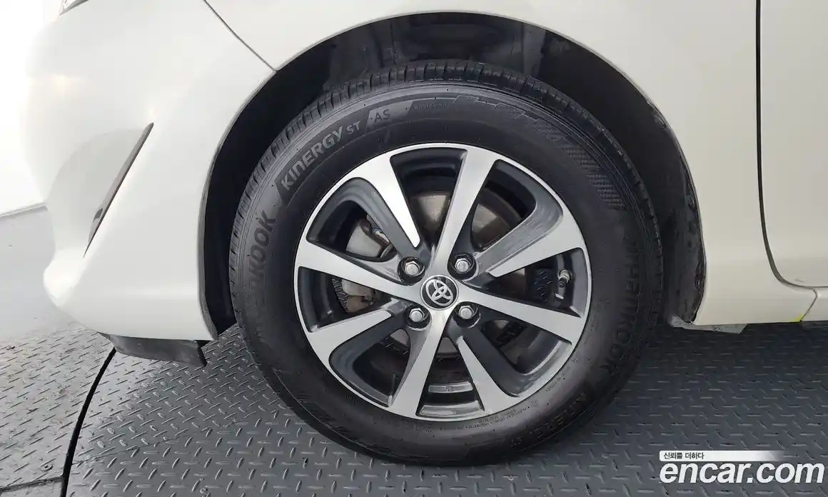 Toyota Prius 2019 1.5 гидро, фото 4