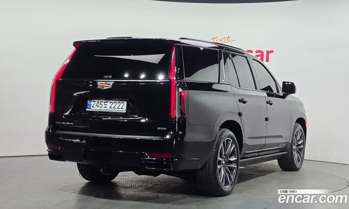 Cadillac Escalade 2023 6.2 гидро, фото 1
