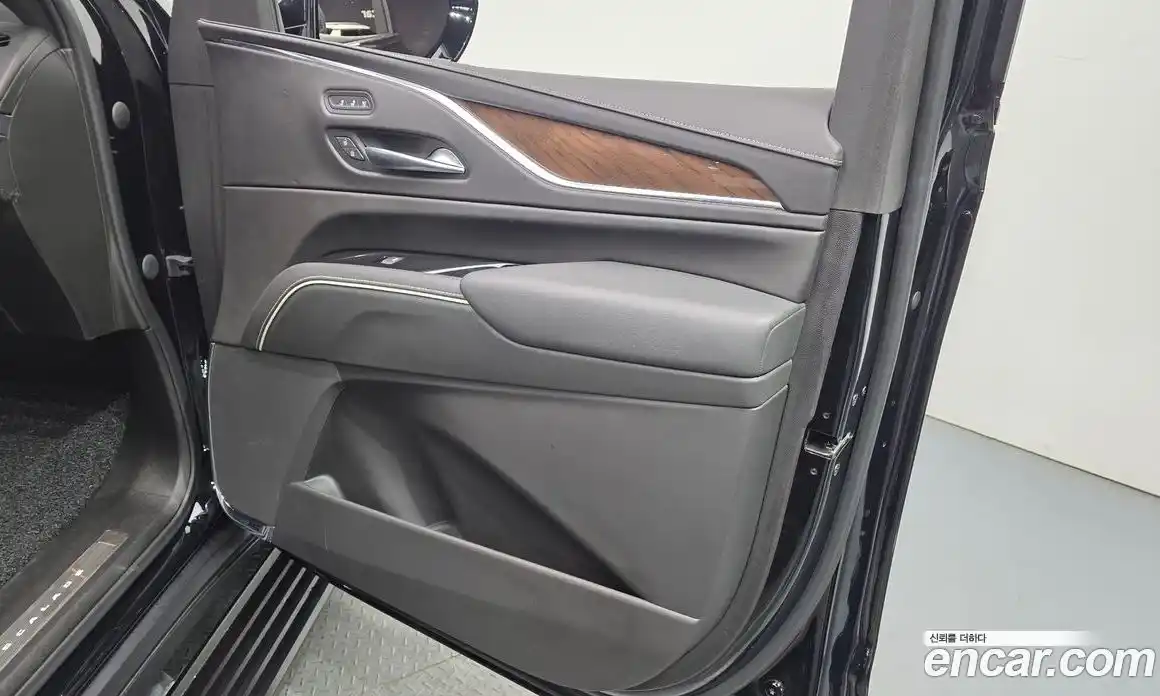 Cadillac Escalade 2023 6.2 гидро, фото 13