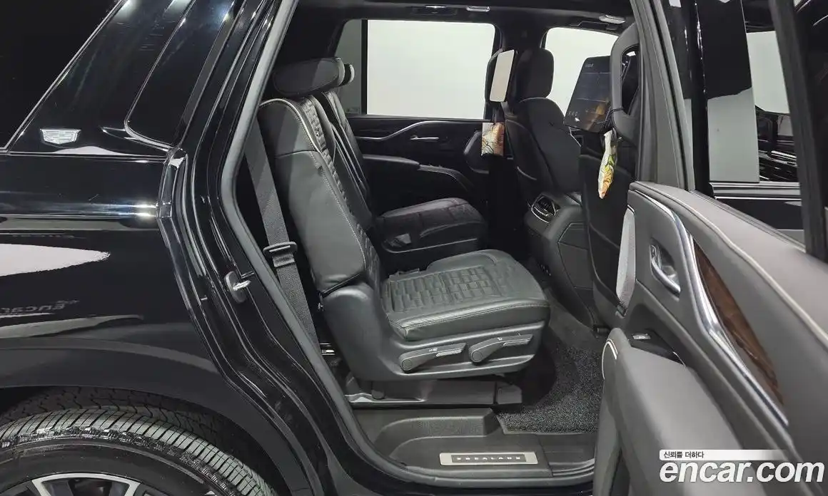 Cadillac Escalade 2023 6.2 гидро, фото 16
