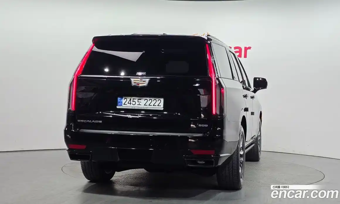 Cadillac Escalade 2023 6.2 гидро, фото 3