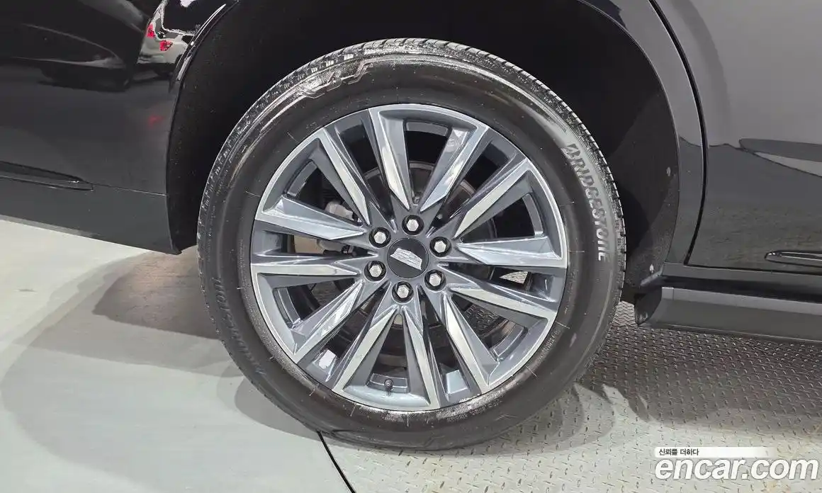 Cadillac Escalade 2023 6.2 гидро, фото 4