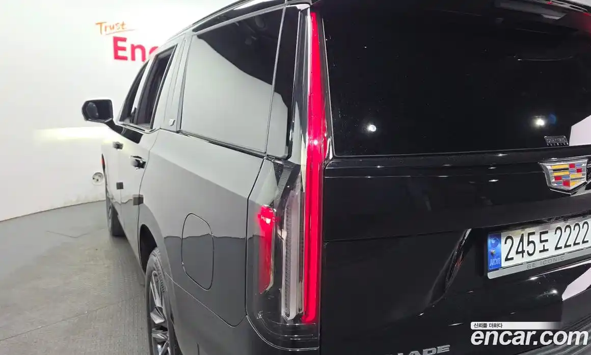 Cadillac Escalade 2023 6.2 гидро, фото 8