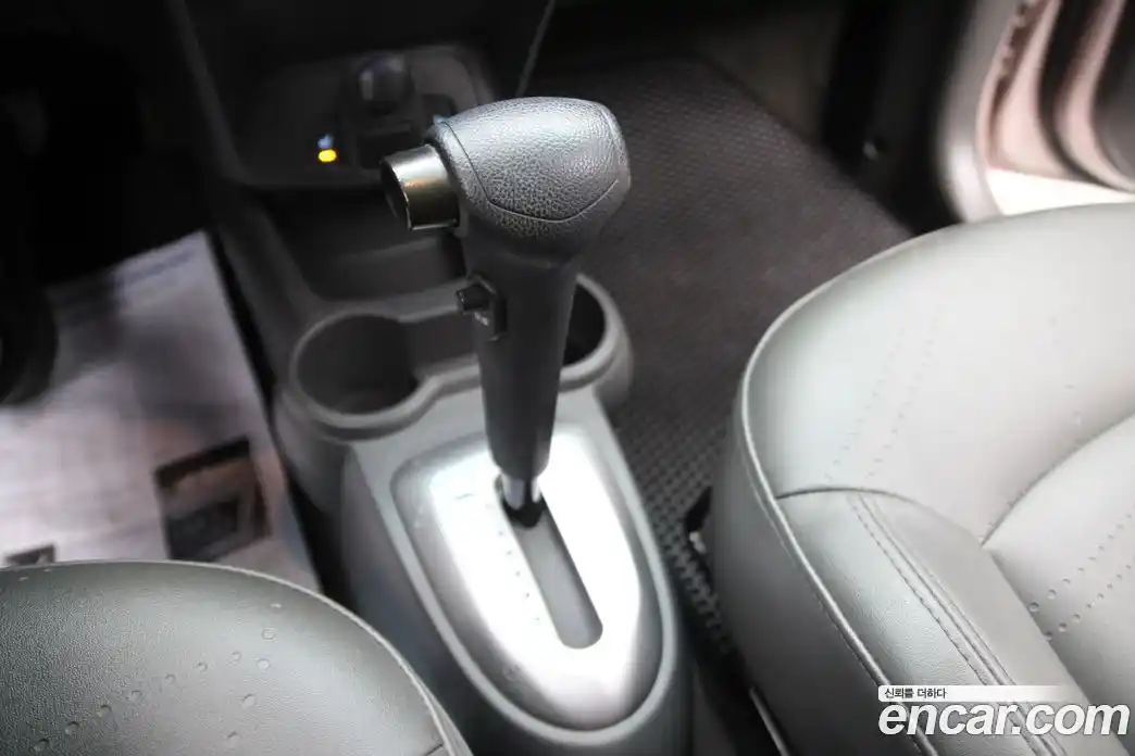 Chevrolet Spark 2013 1.0 автомат (гидро), фото 10