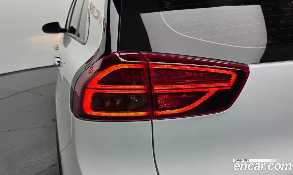 Kia Niro 2021 1.6 гидро, фото 8