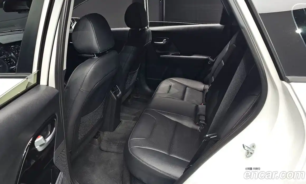 Kia Niro 2021 1.6 гидро, фото 16