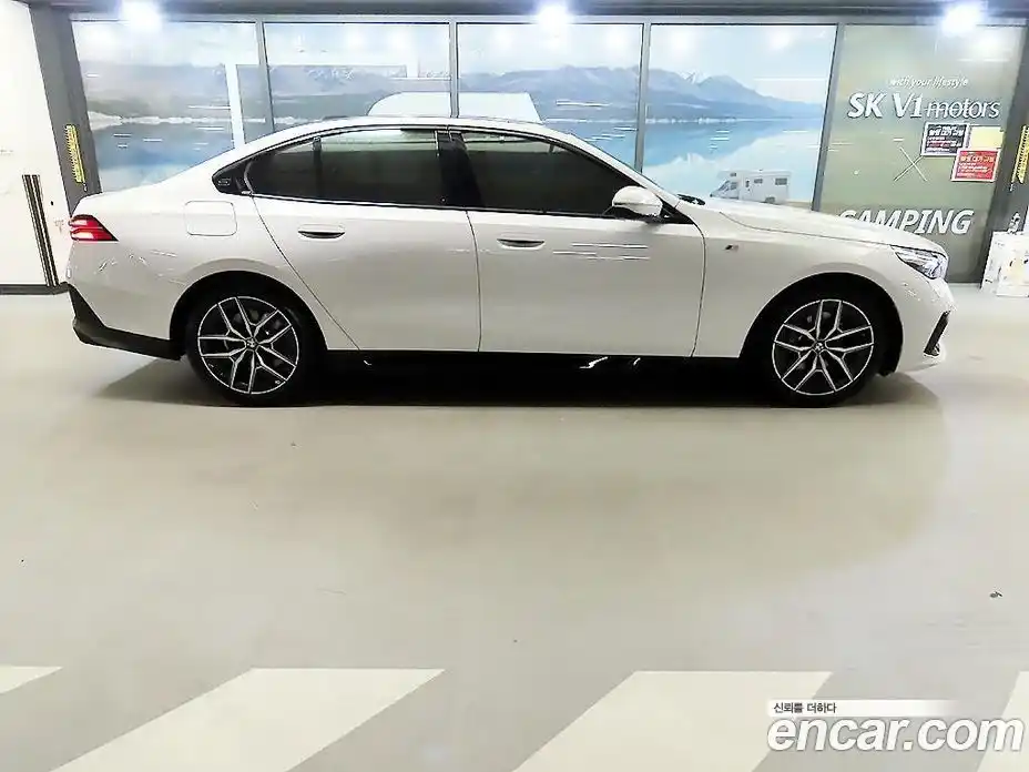 BMW 5-Series 2025 2.0 гидро, фото 20