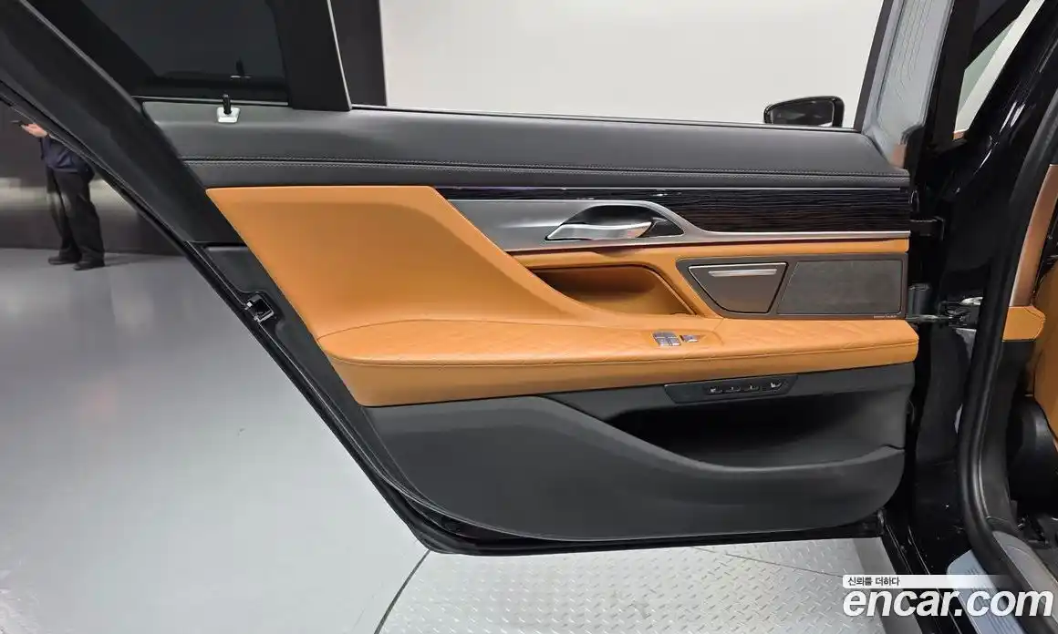 BMW 7 серия 2021 3.0 автомат (гидро), фото 15