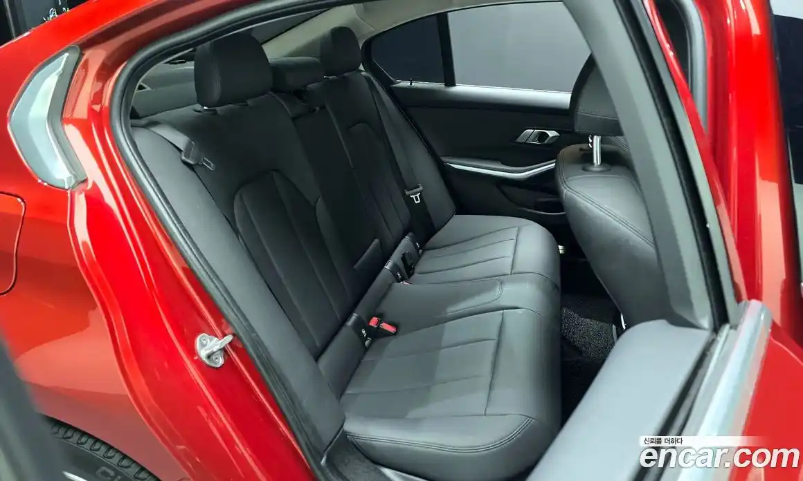 BMW 3 серия 2020 2.0 автомат (гидро), фото 17
