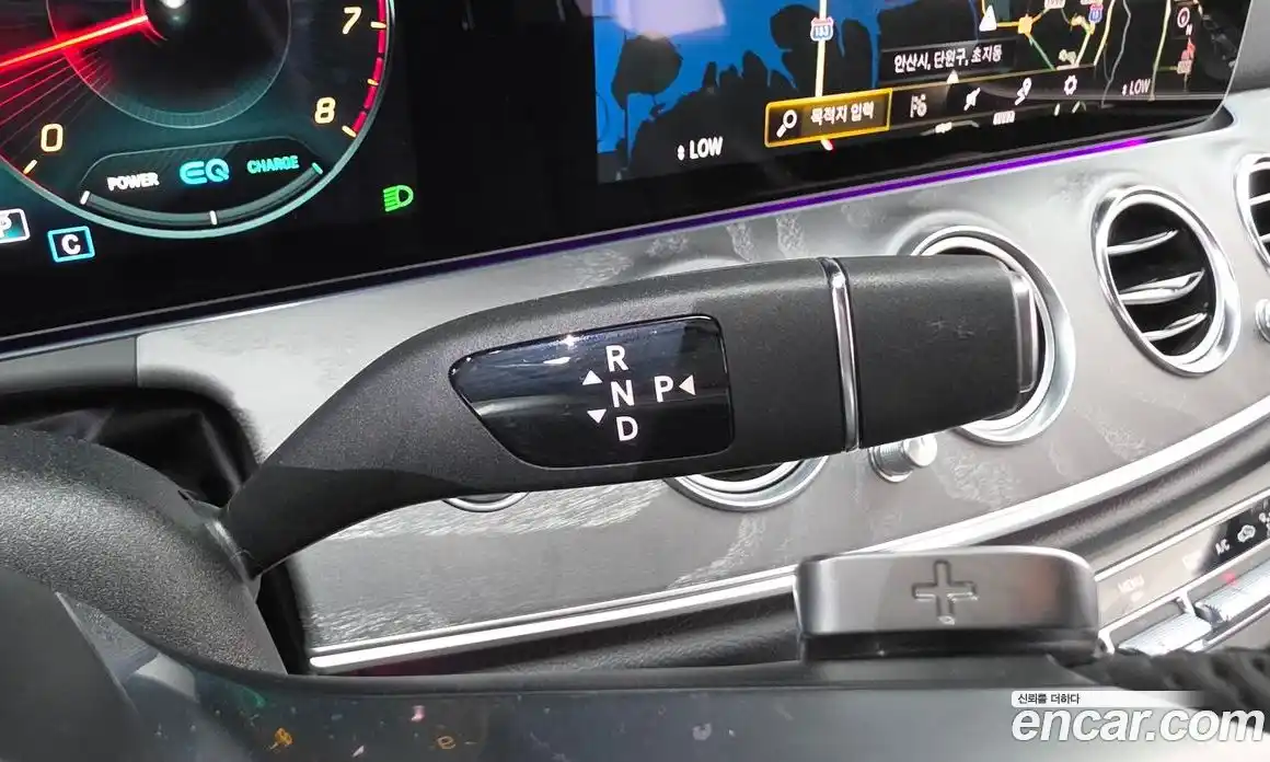 Mercedes-Benz E-Class 2023 2.0 гидро, фото 12