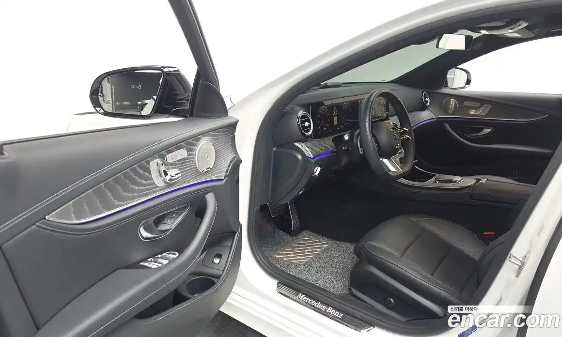 Mercedes-Benz E-Class 2023 2.0 гидро, фото 13