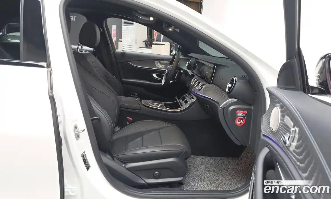 Mercedes-Benz E-Class 2023 2.0 гидро, фото 16