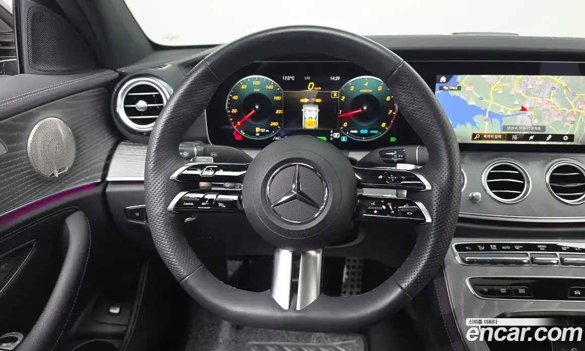 Mercedes-Benz E-Class 2023 2.0 гидро, фото 20
