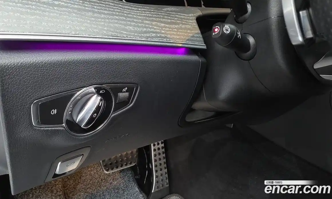 Mercedes-Benz E-Class 2023 2.0 гидро, фото 23