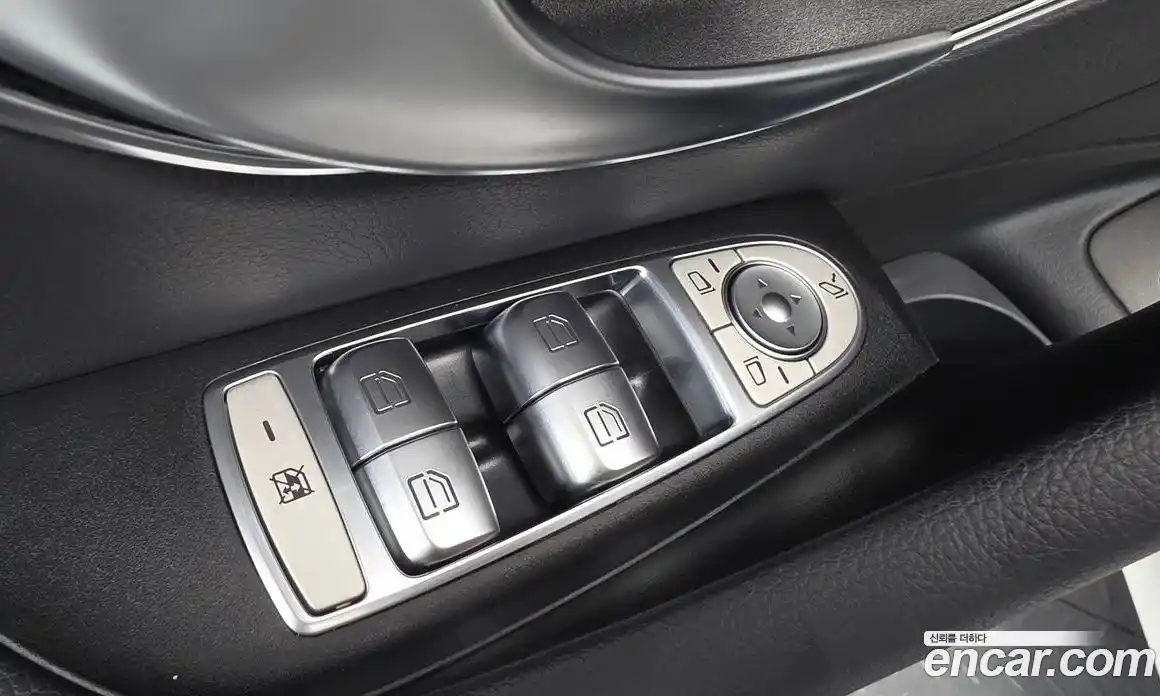 Mercedes-Benz E-Class 2023 2.0 гидро, фото 24
