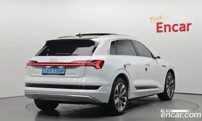 Audi e-tron 2021 0.2 автомат (гидро), миниатюра 2
