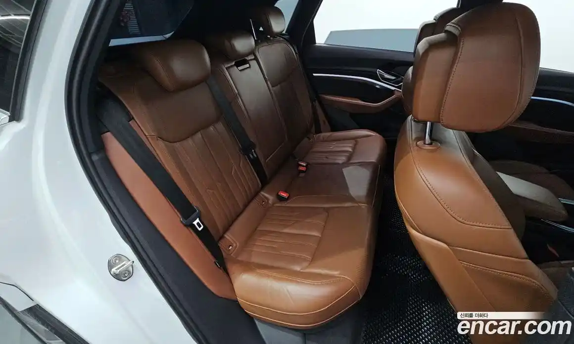 Audi e-tron 2021 0.2 автомат (гидро), фото 28