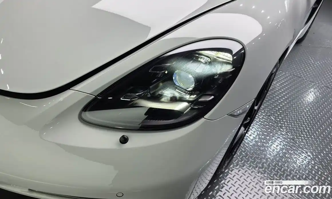 Porsche 718 2024 4.0 автомат (гидро), фото 8