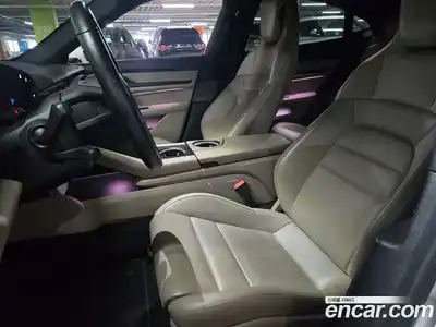 Porsche Taycan 2022 0.1 автомат (гидро), миниатюра 11