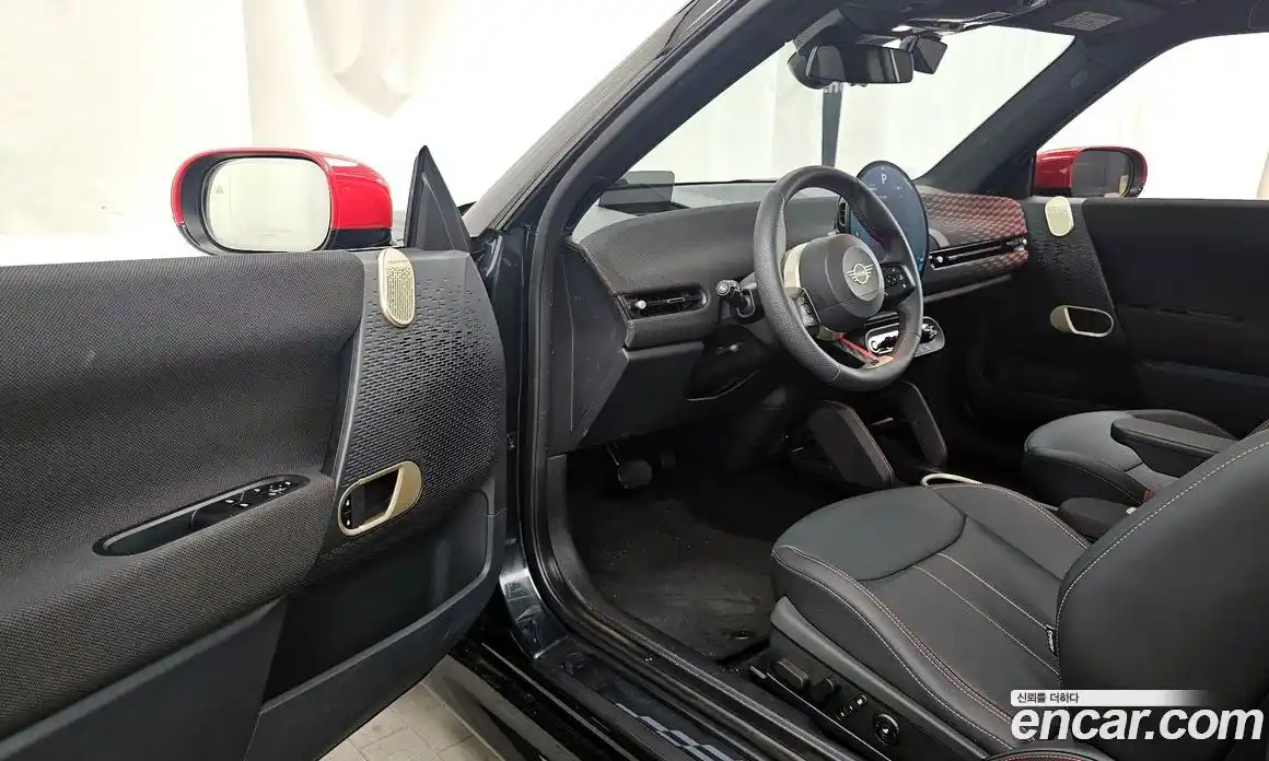 Mini Cooper 2025 0.1 автомат (гидро), фото 13