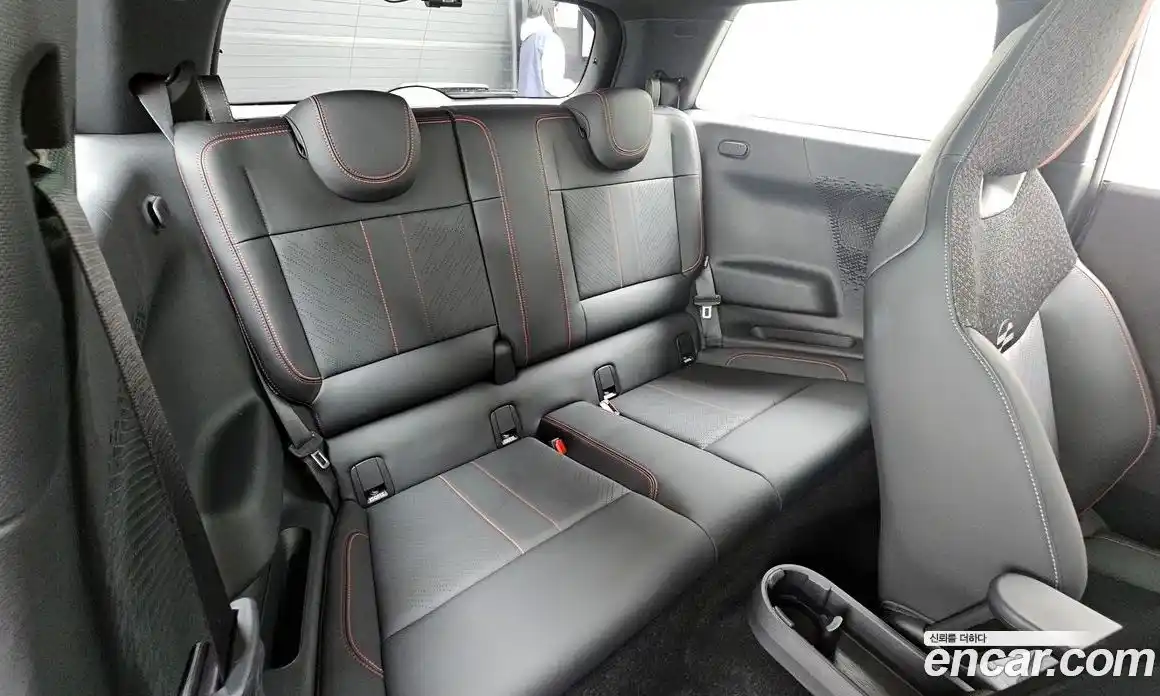 Mini Cooper 2025 0.1 автомат (гидро), фото 17