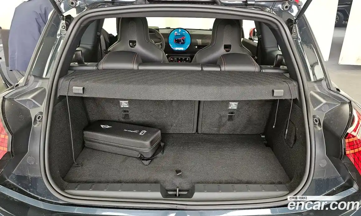 Mini Cooper 2025 0.1 автомат (гидро), фото 26
