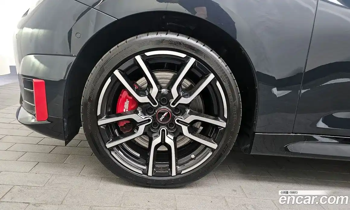Mini Cooper 2025 0.1 автомат (гидро), фото 5