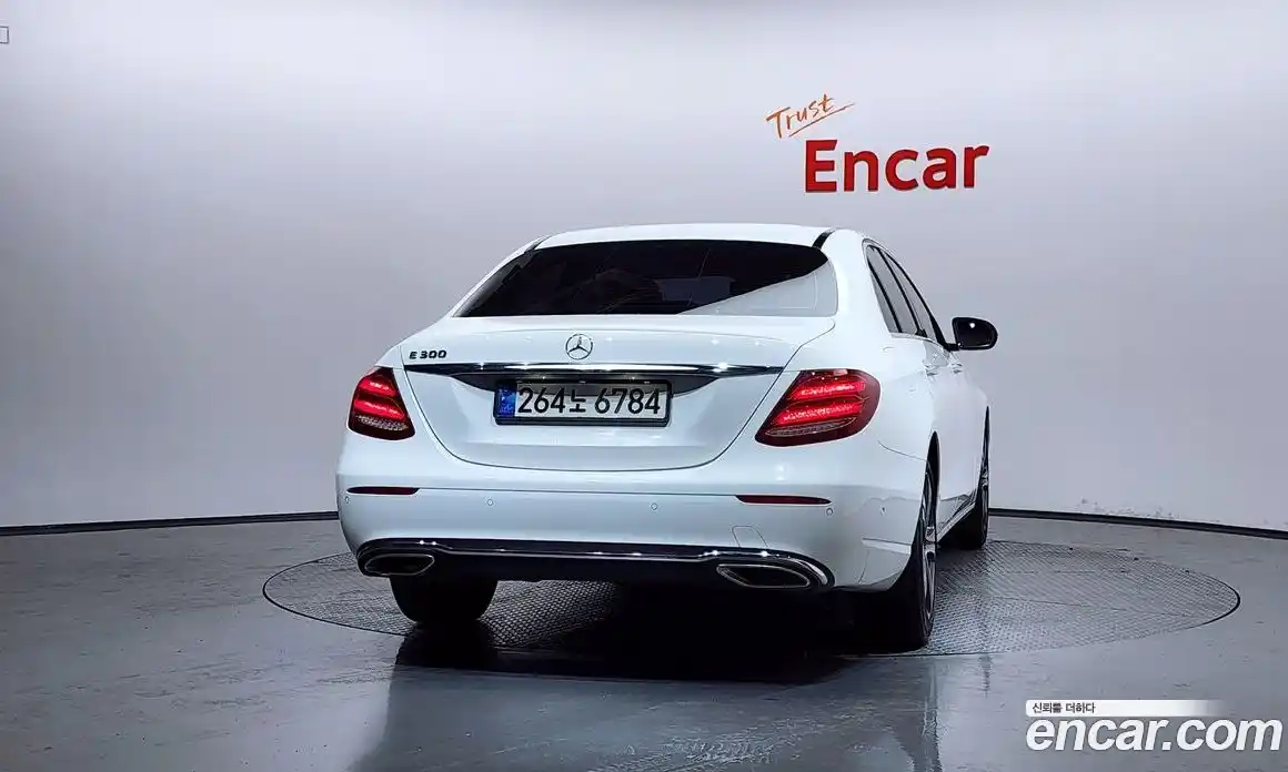 Mercedes-Benz E-Class 2018 2.0 автомат (гидро), фото 4