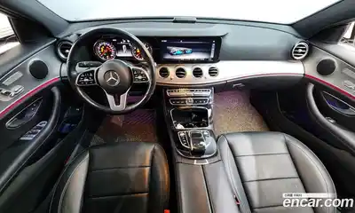 Mercedes-Benz E-Class 2018 2.0 автомат (гидро), миниатюра 10