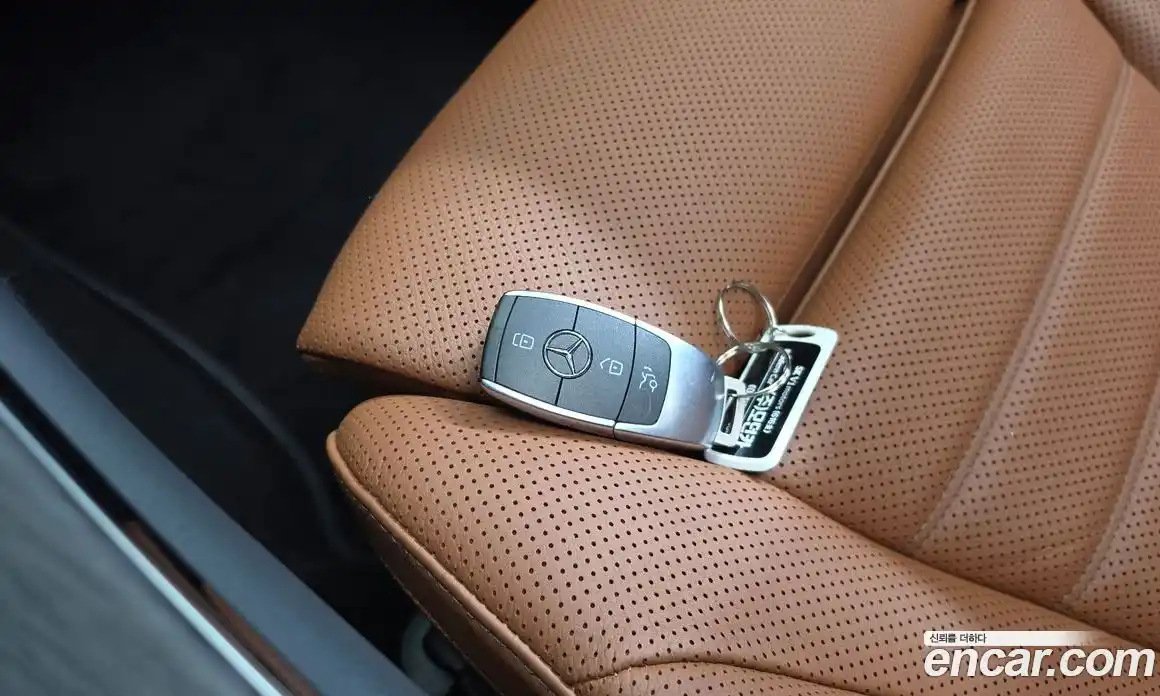 Mercedes-Benz GLC-Class 2022 2.0 гидро, фото 15