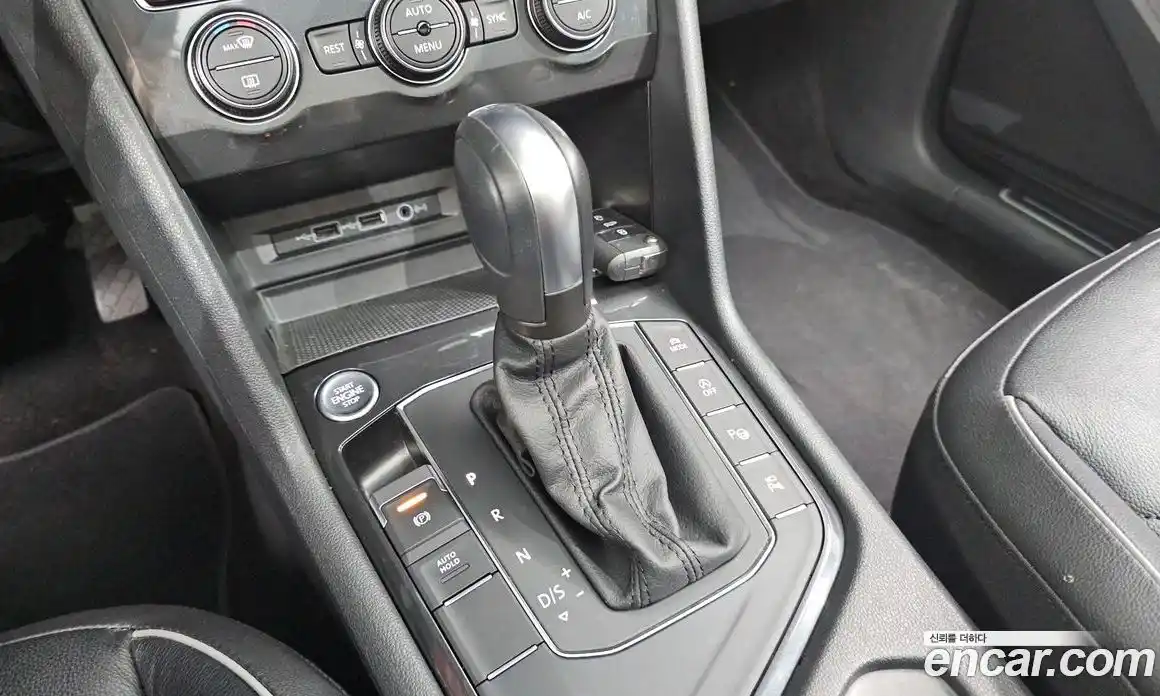 Volkswagen Tiguan 2020 2.0 автомат (гидро), фото 12