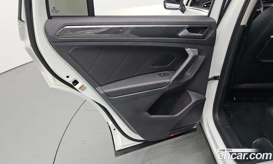 Volkswagen Tiguan 2020 2.0 автомат (гидро), фото 15